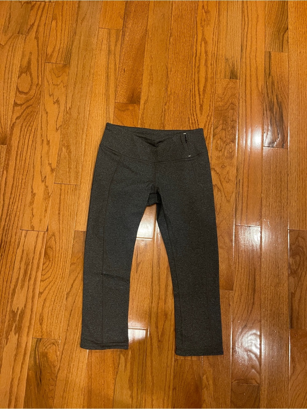 Calia by Carrie Underwood Women's Gray Cropped Capri Athletic Leggings Small